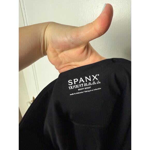 Spanx Booty Boost Black Yoga Flare High Rise Pants NWOT Women's Plus 1X - Picture 6 of 8